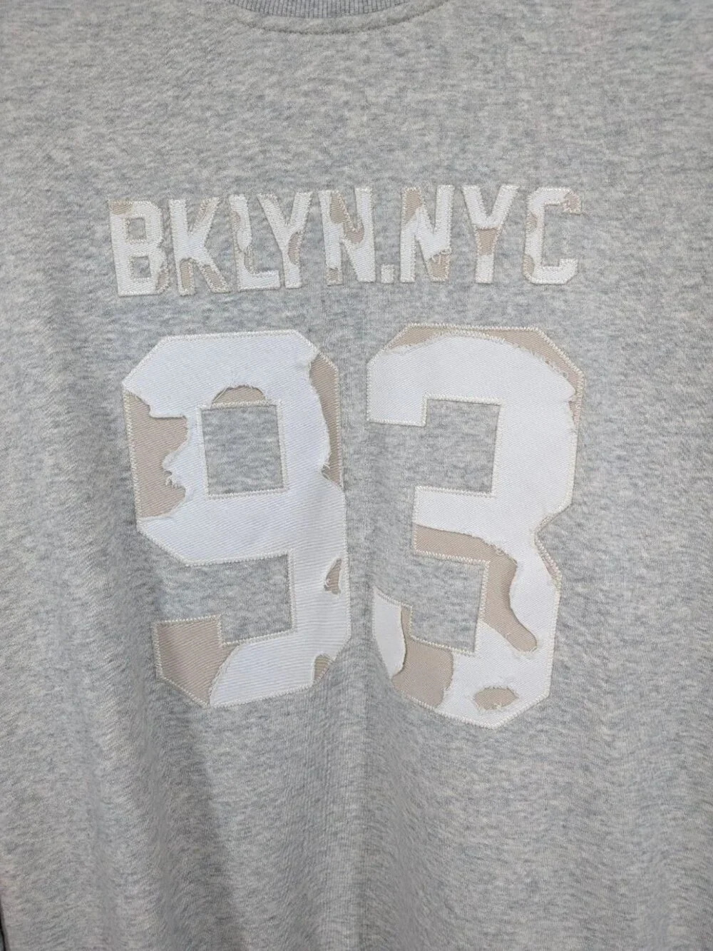 BKLYN NYC 93 Crewneck Sweatshirt‎ Varsity Streetwear Distressed Pullover Medium